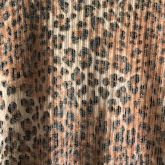 "Entro" Leopard Tank Top - Picture 2 of 4